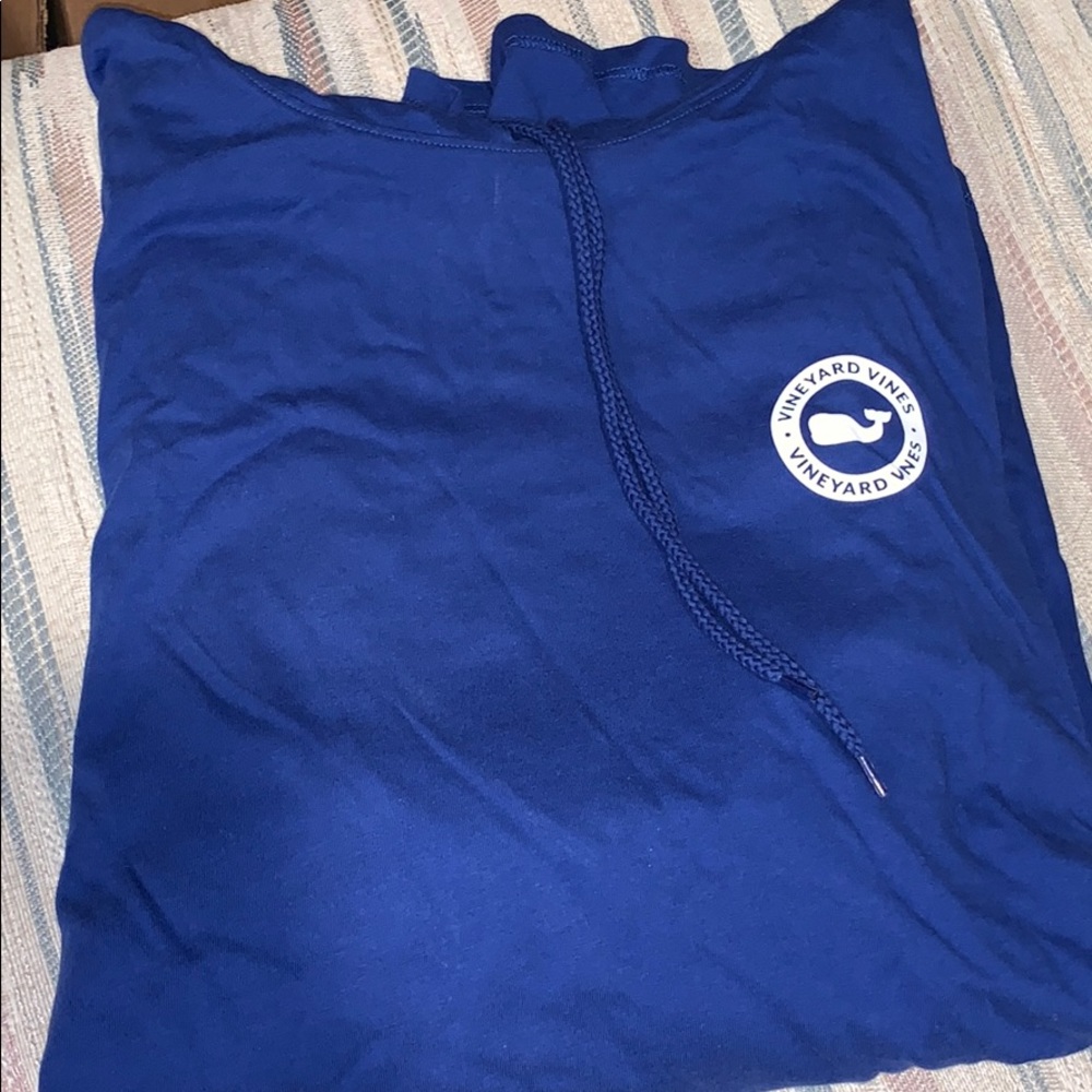 Vineyard Vines top!